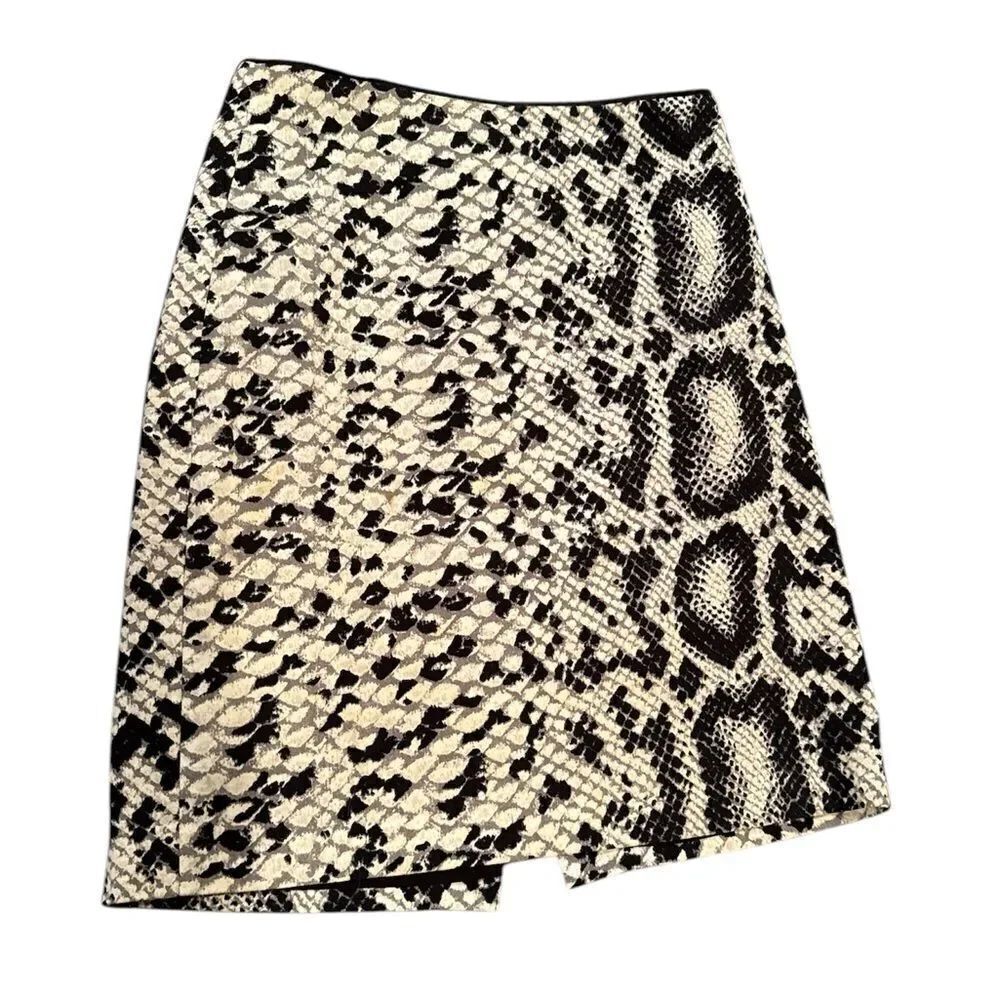 White House Black Market Snake Skin Print Skirt Size 4
